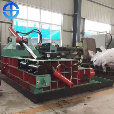 La densité de la balle 2000KG/M3 retournent la presse hydraulique de chute