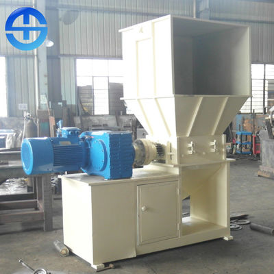 22 kilowatts conjuguent contrôle de PLC de machine de défibreur de mitraille de défibreur d'axe moins de poussière