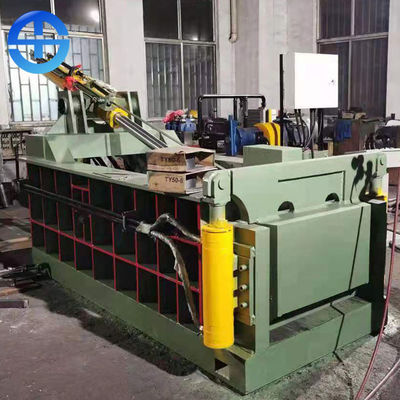 Taille 700*300mm de balle en avant hors de la presse de mitraille de la pression 160T