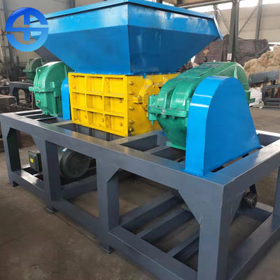 1500 kg/h heures ferraillent la double machine 3000*1300*1850mm de défibreur d'axe